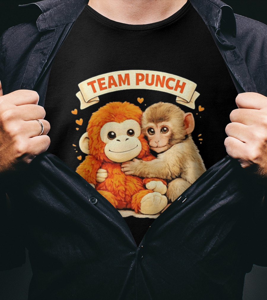 Team Punch Cute Baby Monkey Hugging Orange Plush Toy Charming Japanese Style Hearts T-Shirt