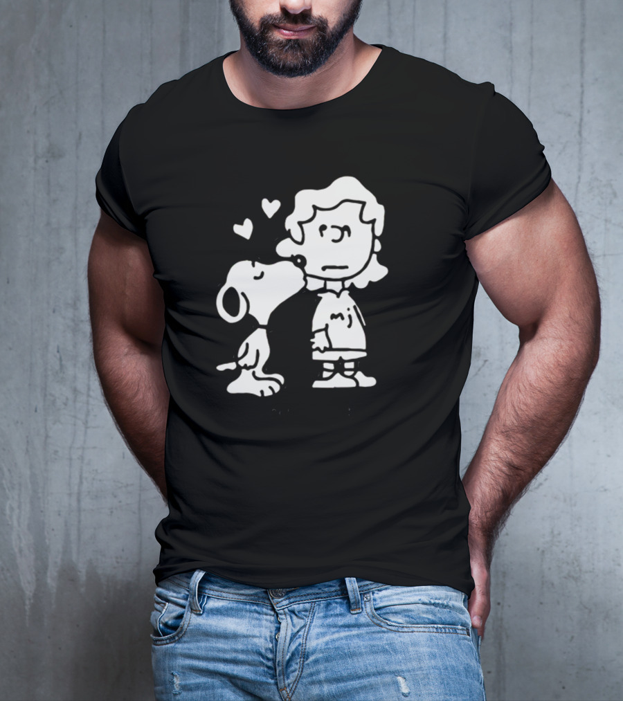 Puppy Love Snoopy Kissing Lucy Peanuts Hearts T-Shirt