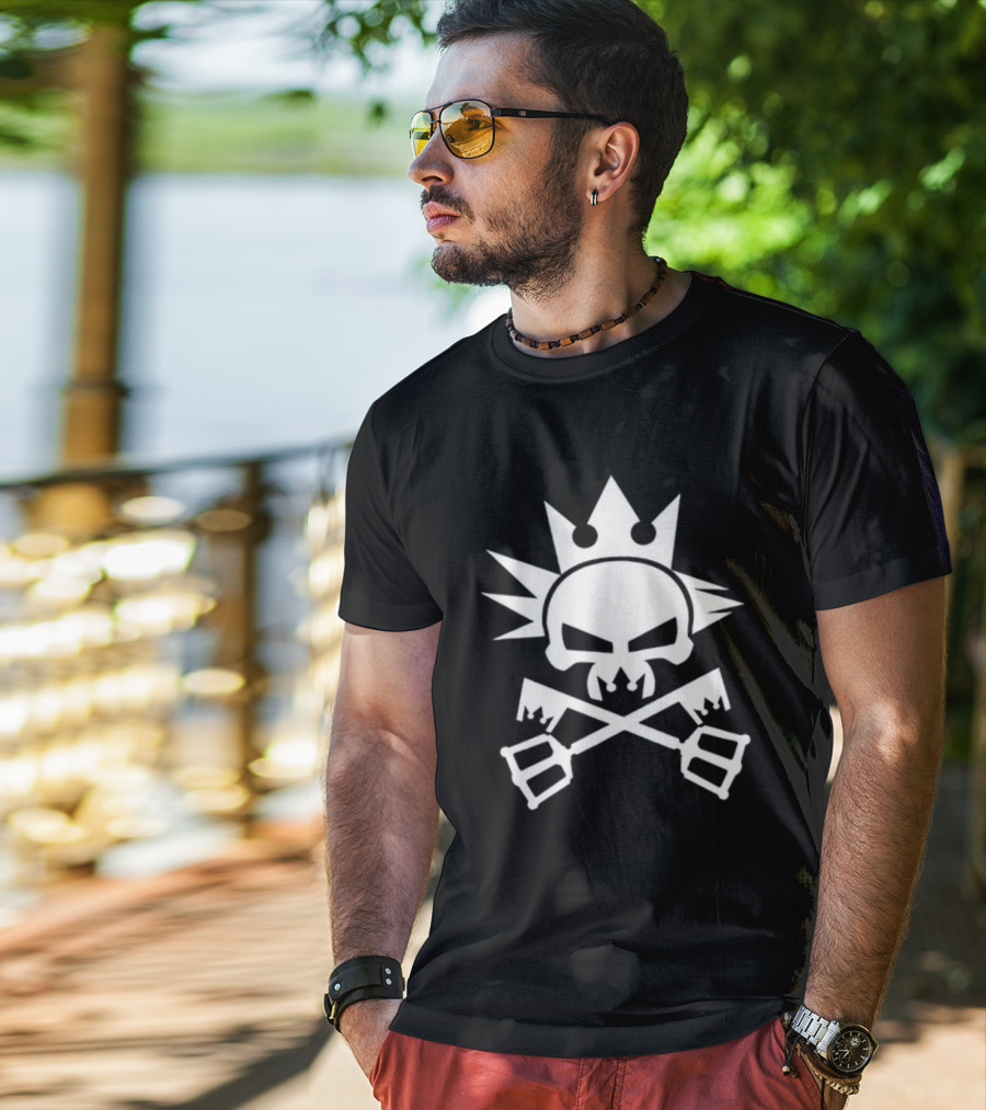 Cynical Yozora Emblem Crowned Skull With Crossed Keyblades T-Shirt