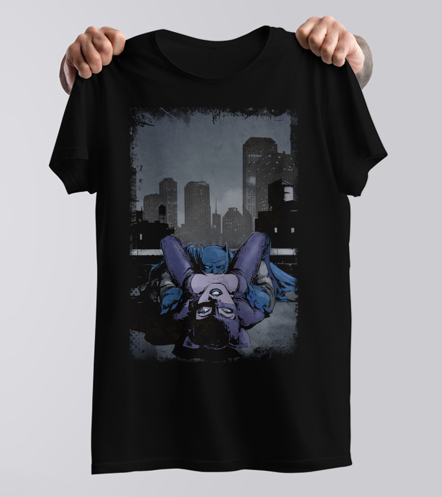 Batman Catwoman Cityscape Comic Scene T-Shirt