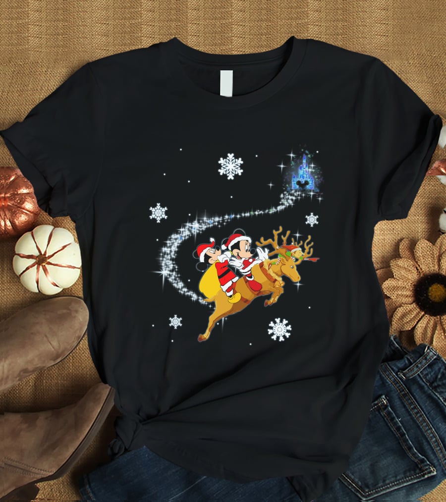MK Deer Christmas Mickey And Minnie Santa Reindeer Snowflakes Disney Castle T-Shirt