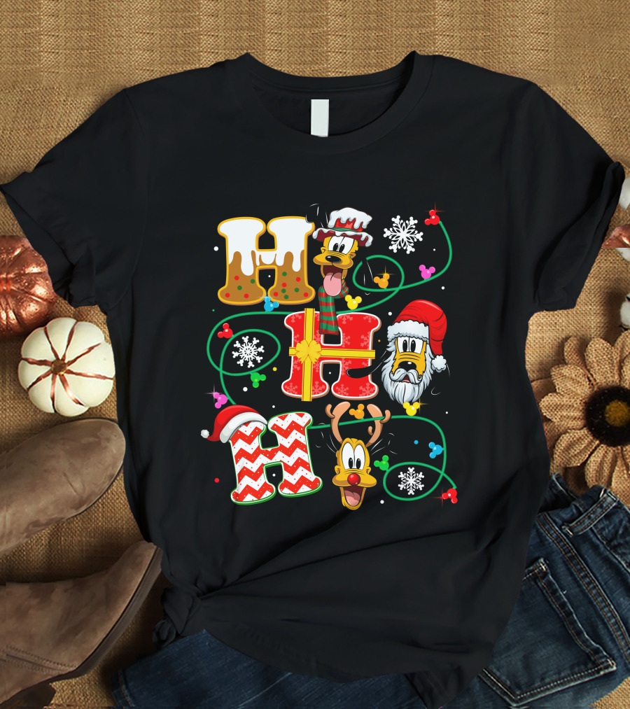 PLU HHH Christmas Goofy Dog With Santa Hats And Snowflakes T-Shirt