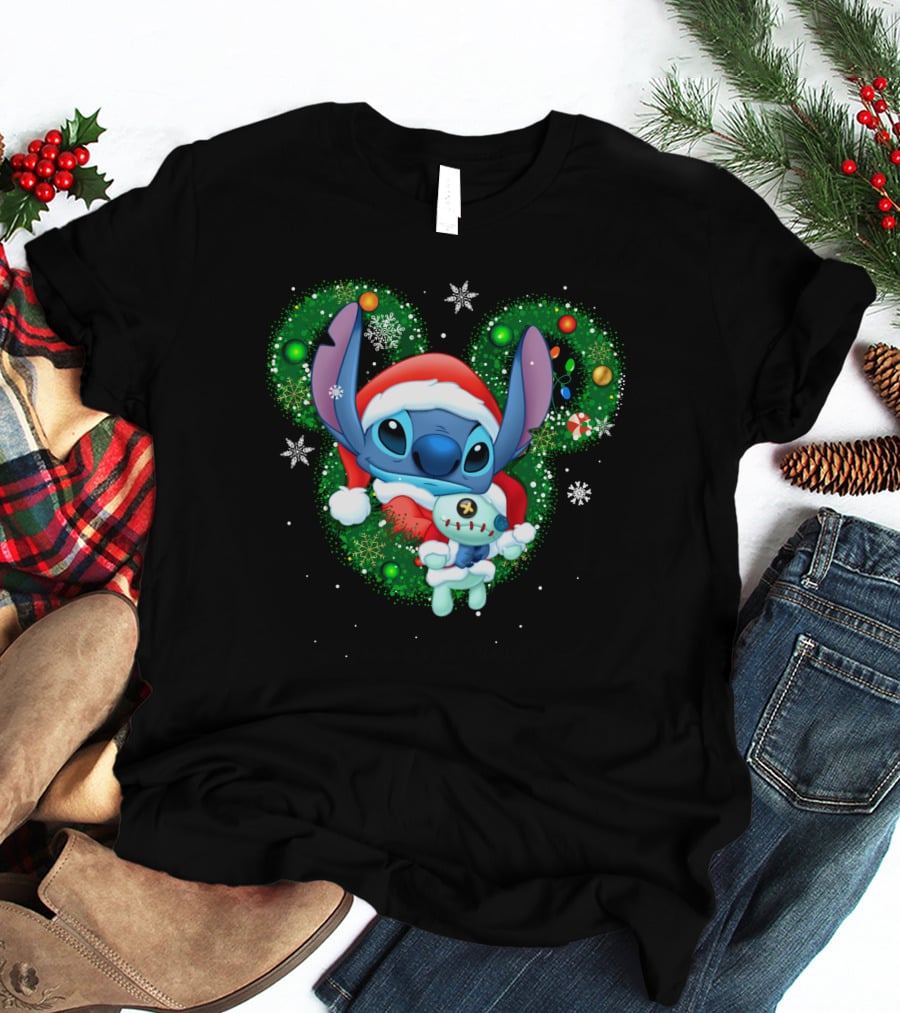 ST Head Green Christmas Stitch Santa Holding Scrump T-Shirt