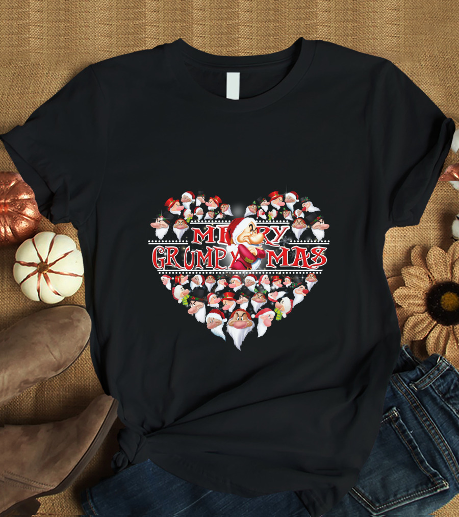 Merry Grumpmas Heart With Santa Dwarfs T-Shirt