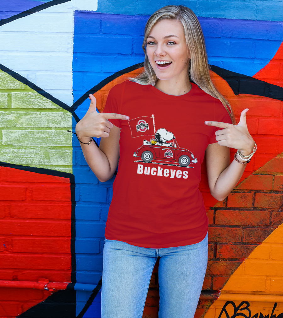 Ohio State Buckeyes Snoopy In Red Car With Flag T-Shirt