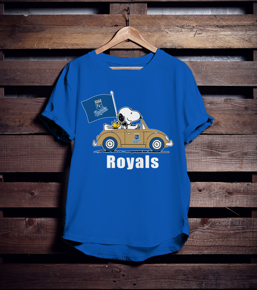 Royals Snoopy KC Royals Flag Peanuts Car T-Shirt