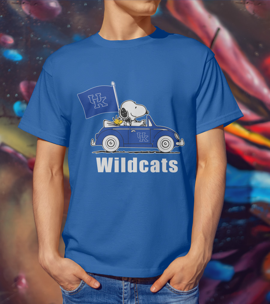 Snoopy Driving Kentucky Wildcats Car With Woodstock And UK Flag T-Shirt