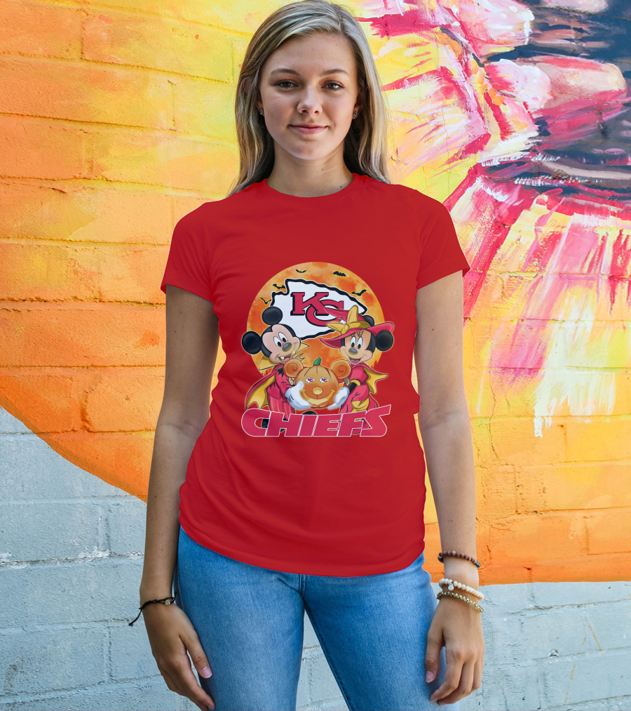 Kansas City Chiefs Mickey Mouse Minnie Mouse Halloween Chiefs Logo Pumpkin T-Shirt