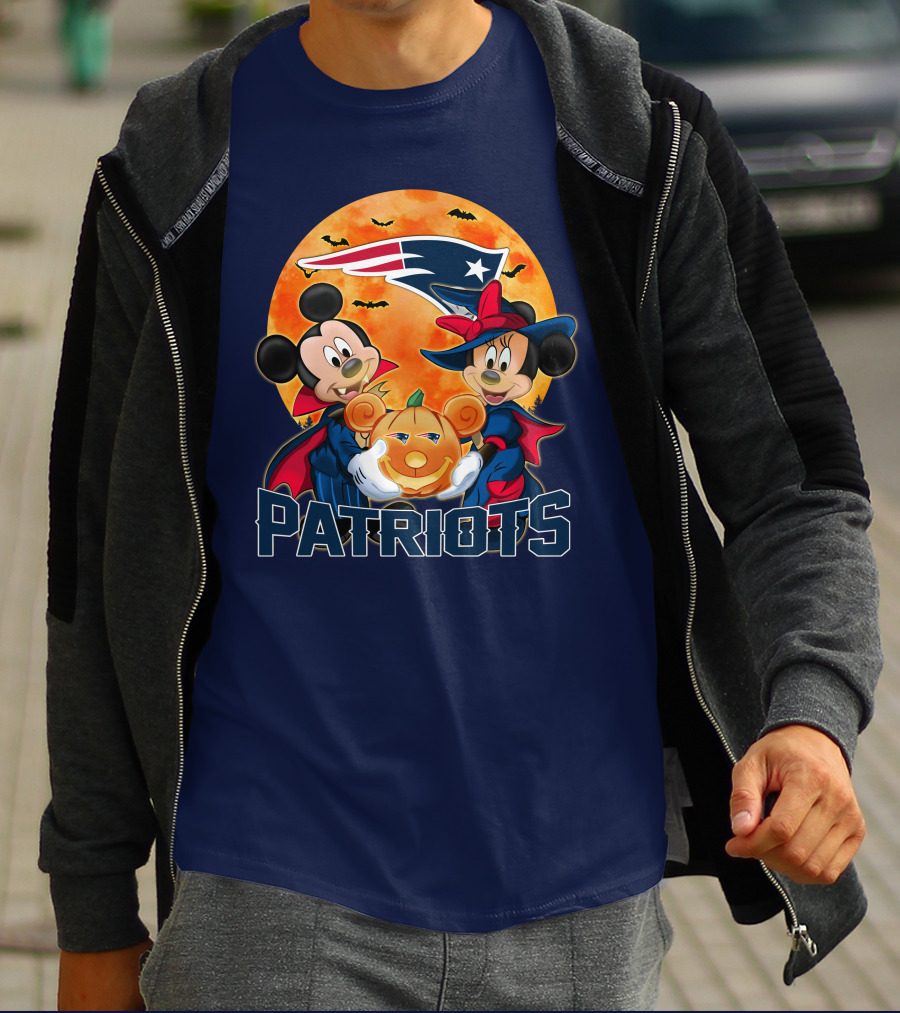 Patriots Halloween Mickey Mouse And Minnie Mouse With Pumpkin And New England Football T-Shirt