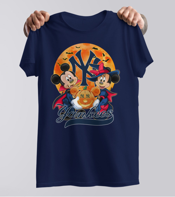 New York Yankees Mickey Mouse Minnie Mouse Halloween Pumpkin Moon Bats T-Shirt