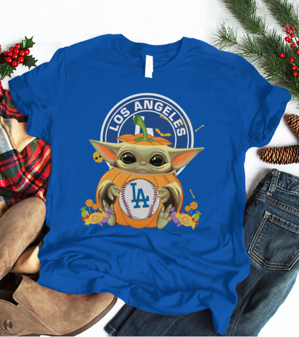 Los Angeles Dodgers Halloween Baby Yoda Hugging Pumpkin T-Shirt