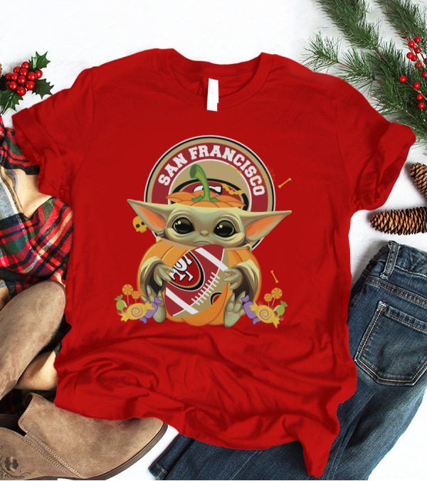 Halloween Pumpkin Baby Yoda Hug San Francisco 49ers Football T-Shirt