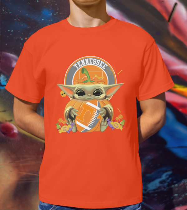 Tennessee Volunteers Halloween Pumpkin Baby Yoda Hug Football T-Shirt