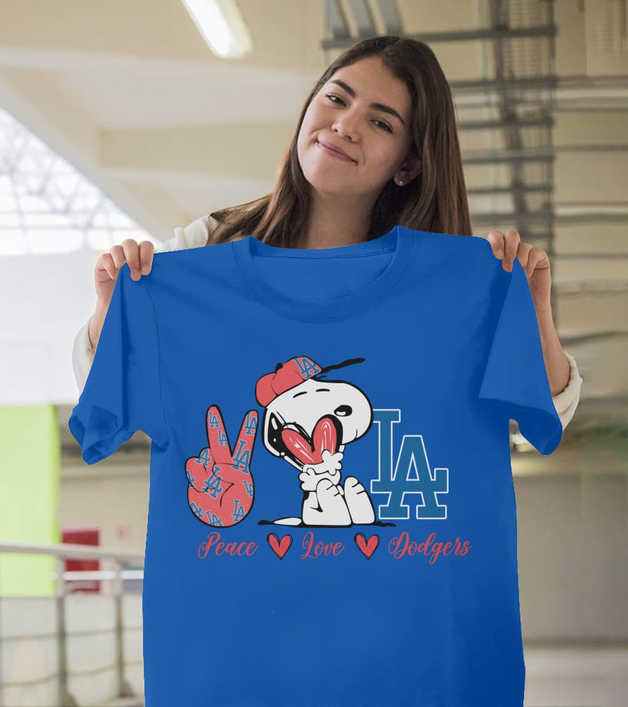 Peace Love Los Angeles Dodgers Snoopy La T-Shirt