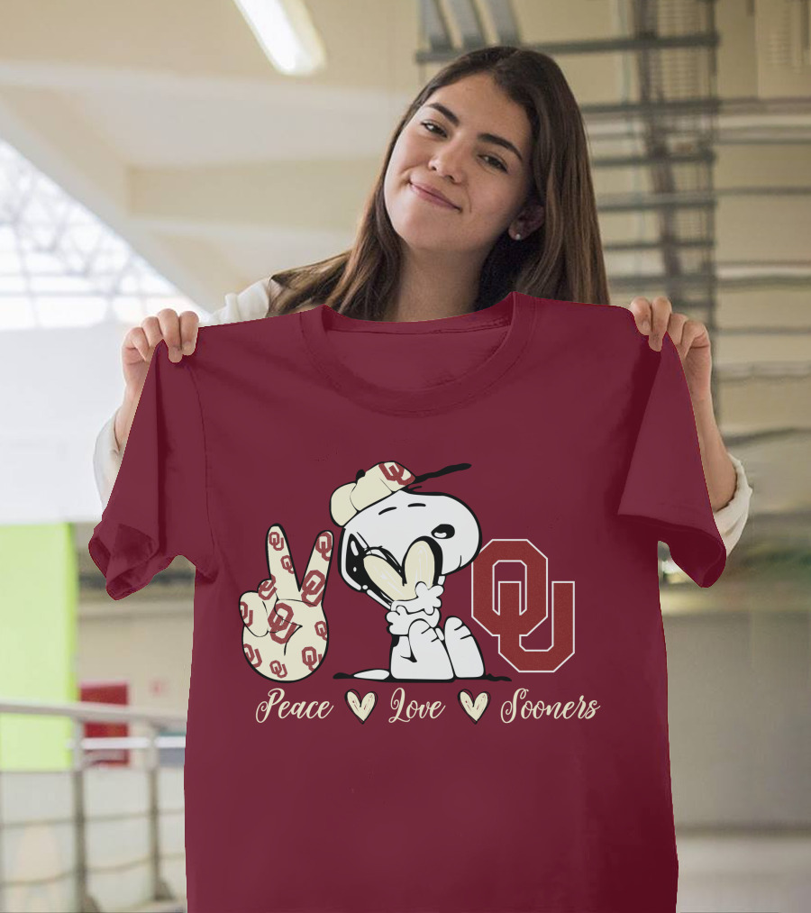 Peace Love Oklahoma Sooners Snoopy Ou T-Shirt
