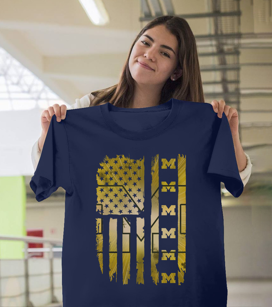 Michigan Wolverines M American Flag T-Shirt