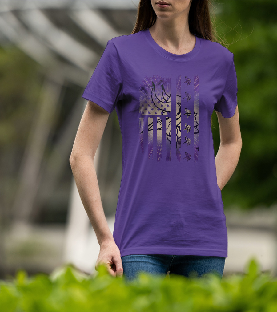Minnesota Vikings American Flag Stars And Stripes Football Fan T-Shirt