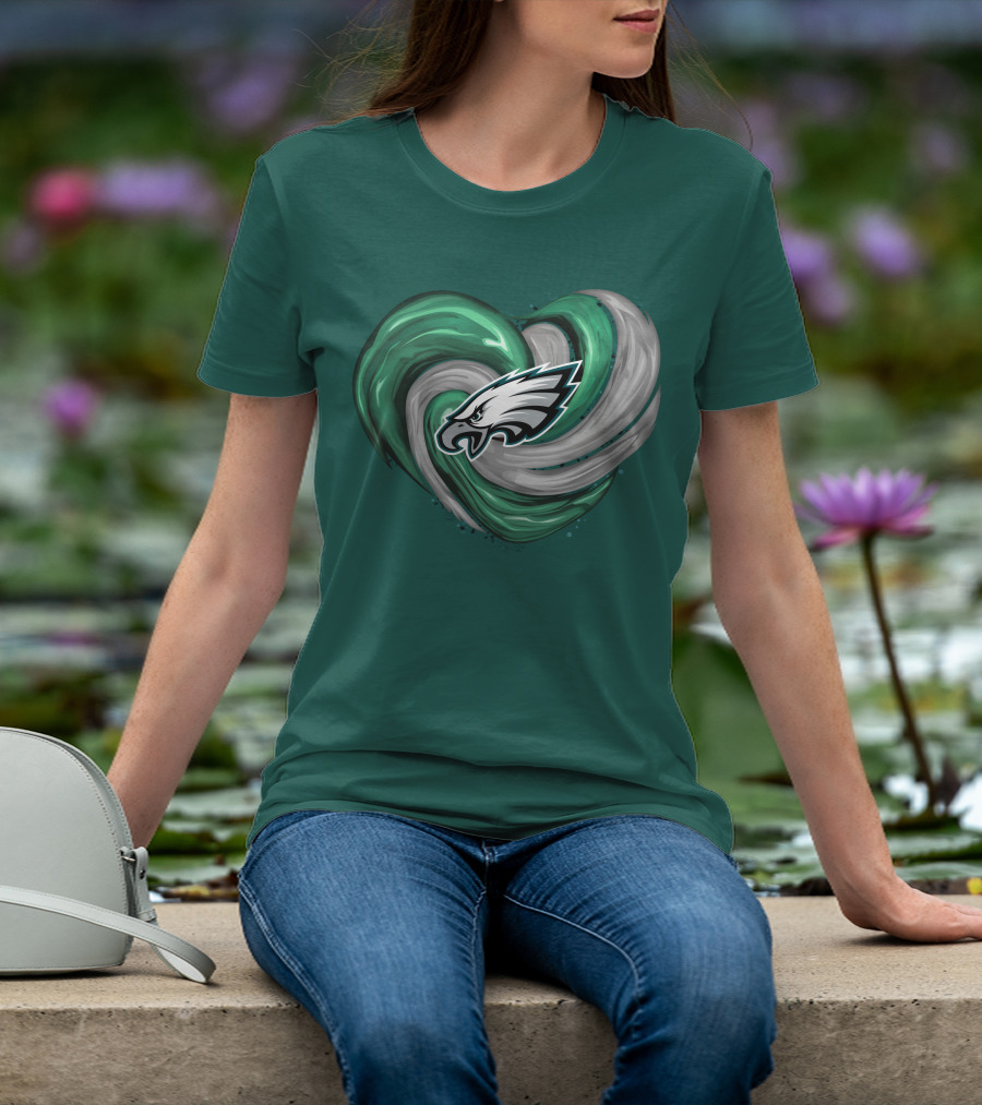 Philadelphia Eagles Heart Swirl T-Shirt