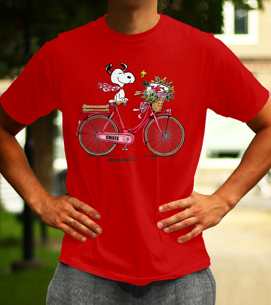 Kansas City Chiefs Snoopy Bicycle Flowers T-Shirt