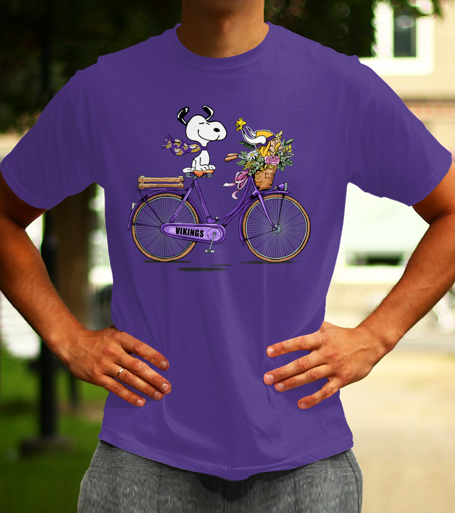 Minnesota Vikings Snoopy Woodstock Bicycle Adventure T-Shirt