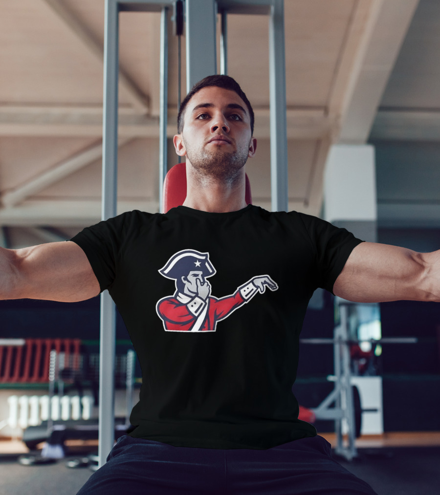 New England Patriots Hold Ya Nose Pat Patriot Gesture T-Shirt