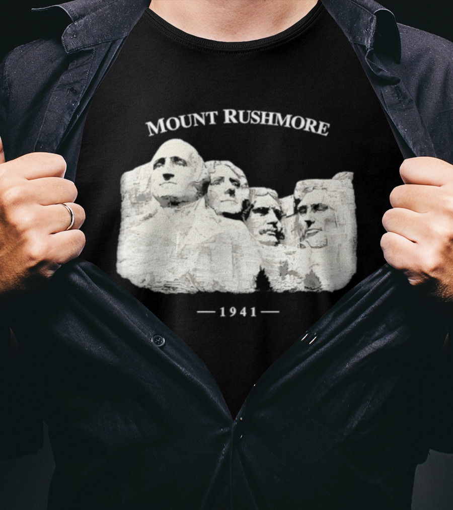 Mount Rushmore National Memorial South Dakota 1941 T-Shirt