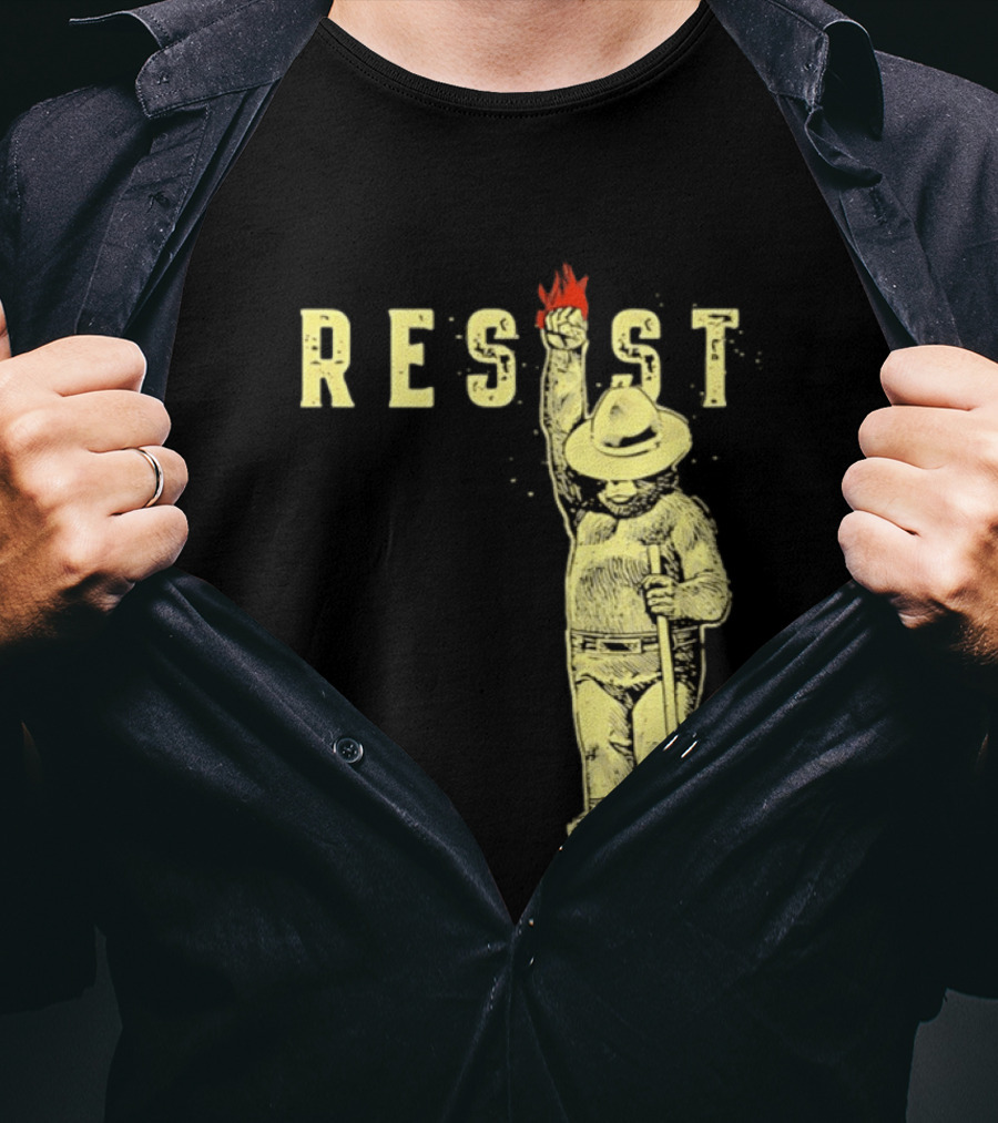 Protect Our National Parks Bear Resist Fist Fire Shovel T-Shirt