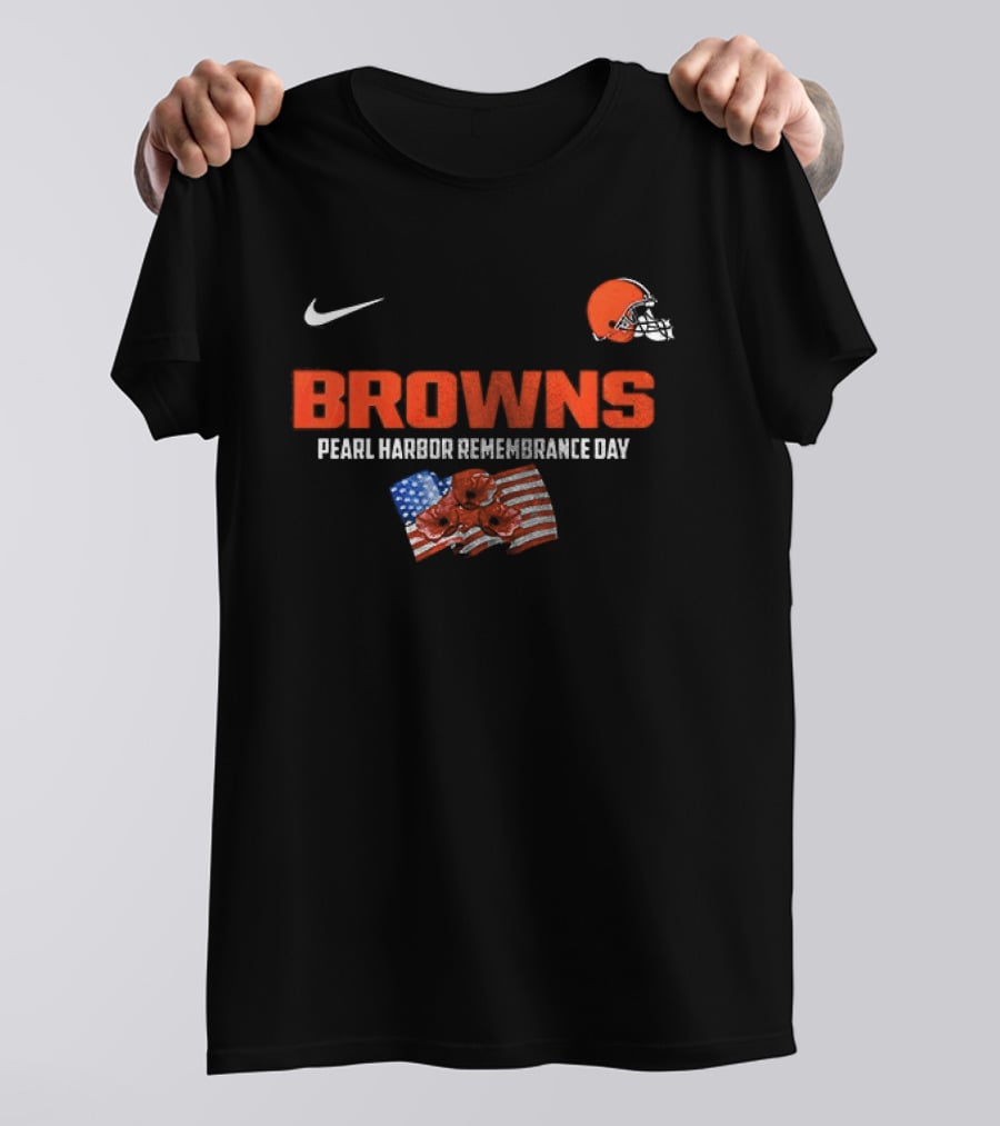 Browns Pearl Harbor Remembrance Day Nike American Flag Helmet T-Shirt