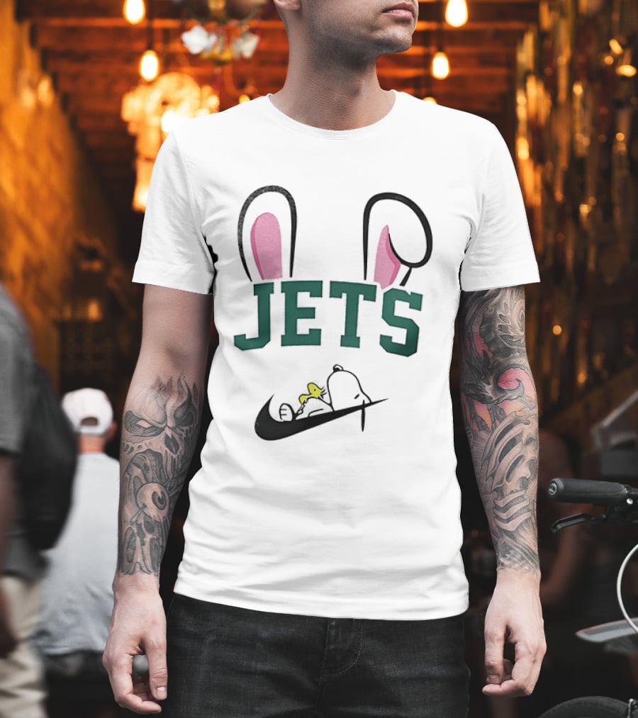 New York Jets Snoopy Peanuts Easter Bunny Ears T-Shirt