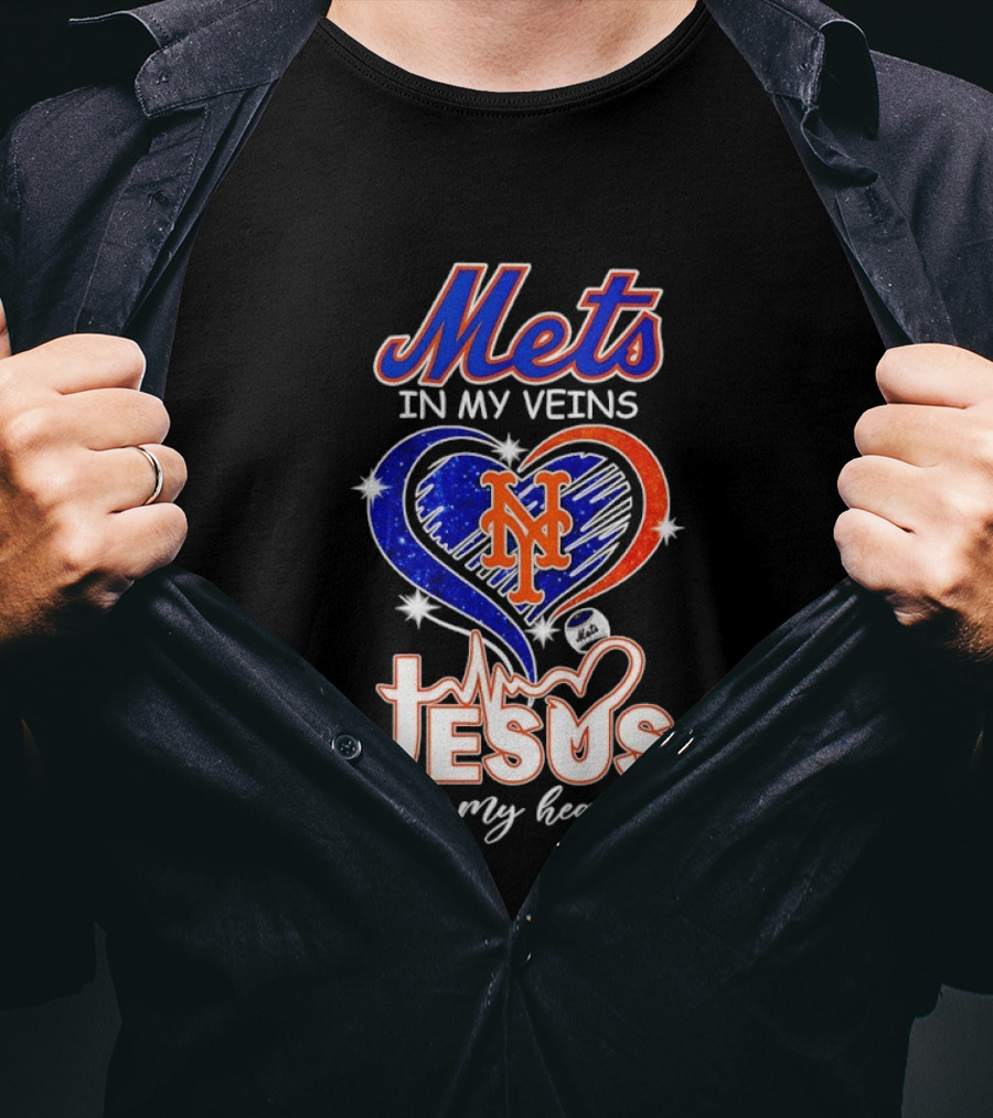 Mets In My Veins Heart Jesus In My Heart T-Shirt