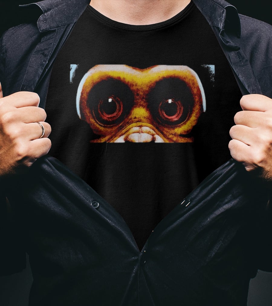 Gizmo Creature From Gremlins Movie Eyes Peeking Out T-Shirt