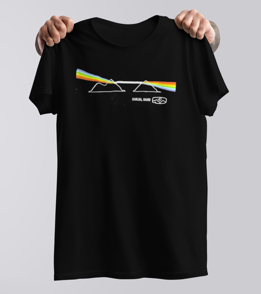 Kailua Oahu Dark Side Of The Moke's Rainbow Paddleboards Horizon Wave Scene T-Shirt