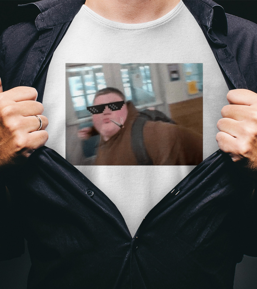 I Friggin Love This Kid Thug Life Meme Smoking Sunglasses T-Shirt