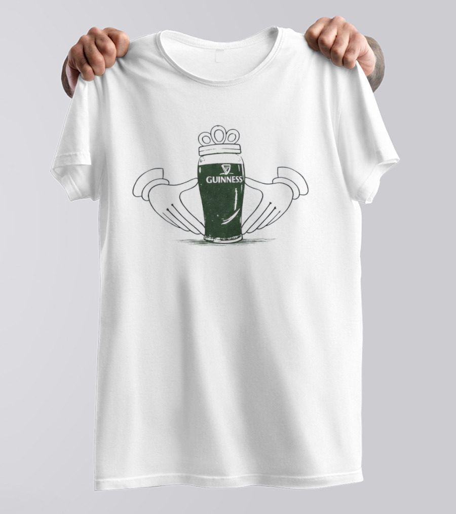 St Patricks Day Claddagh Guinness Pint T-Shirt