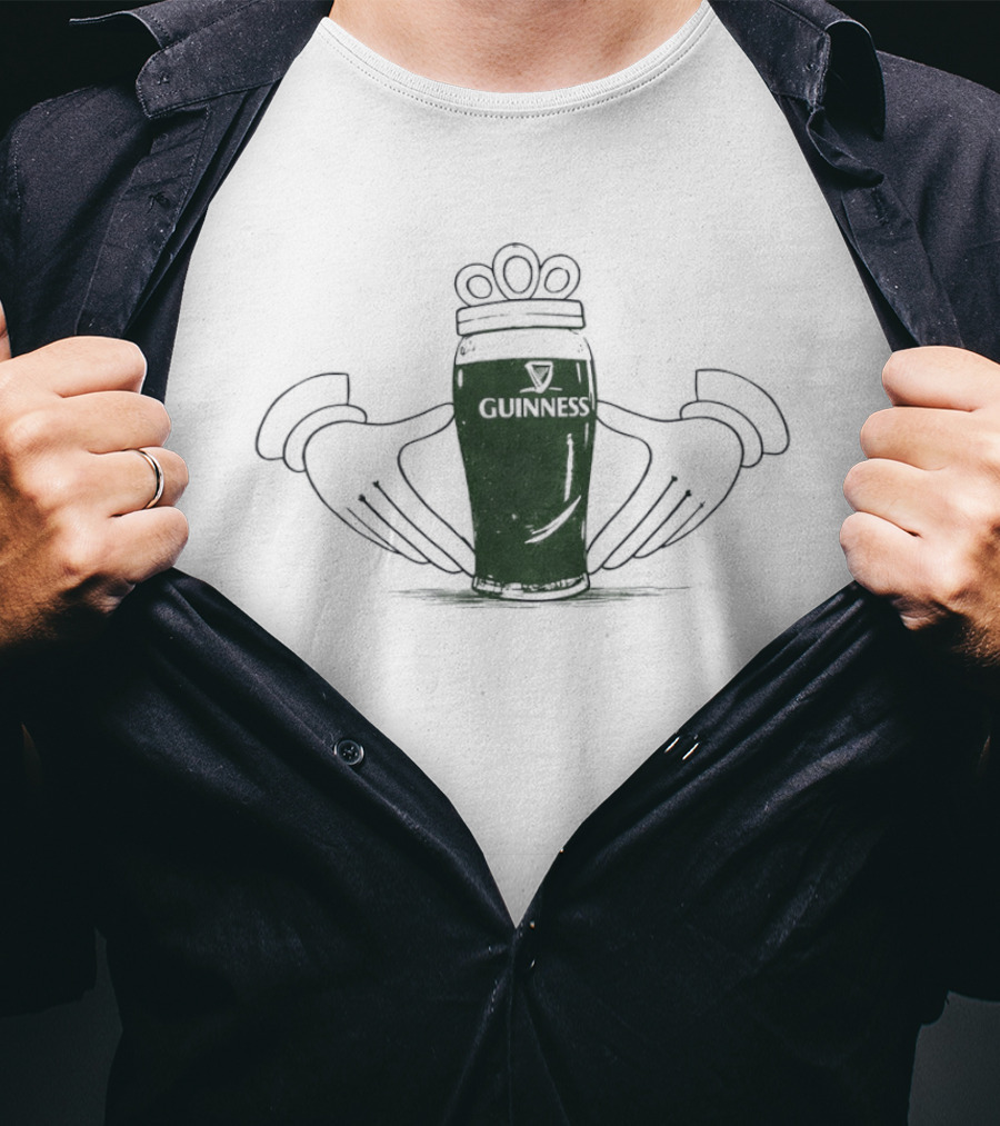 St Patricks Day Claddagh Guinness Pint T-Shirt