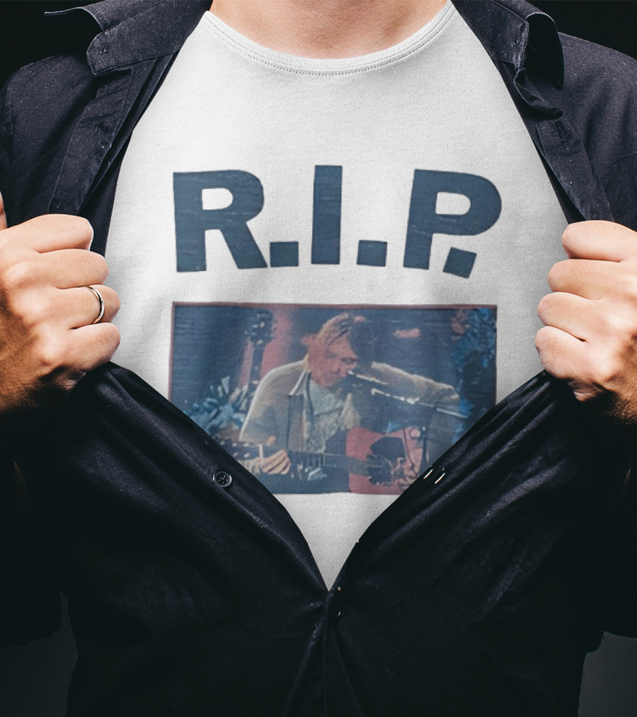 RIP Kurt Cobain Memorial Grunge Music Legend T-Shirt