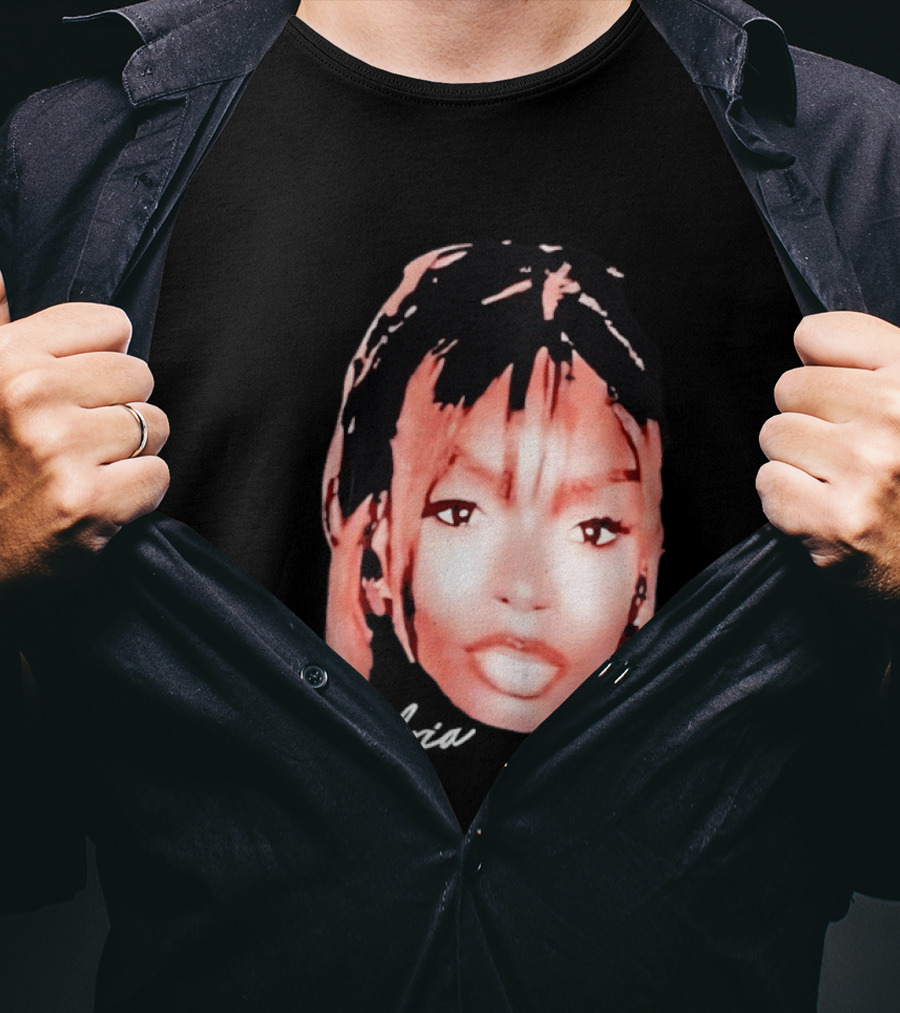 Olandria Carthen Big Face Bold Expression Trend T-Shirt