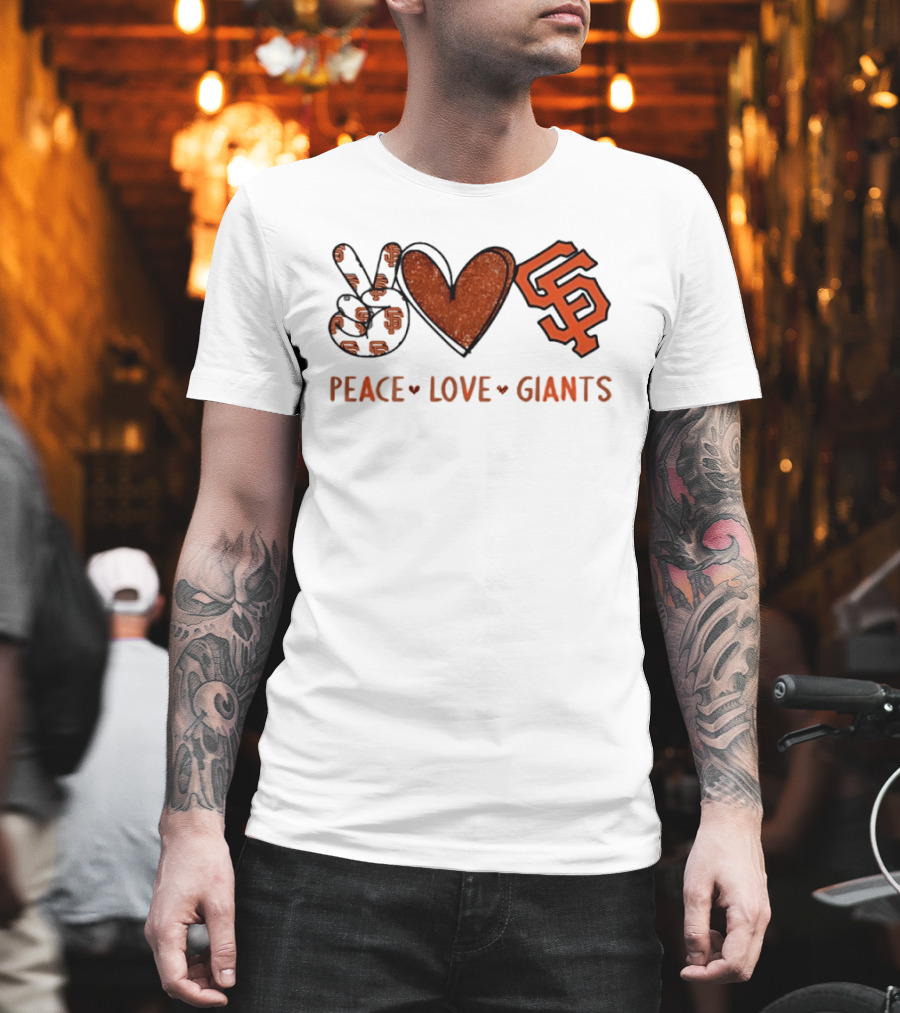 San Francisco Giants Peace Love SF Hand Sign Heart Shape T-Shirt