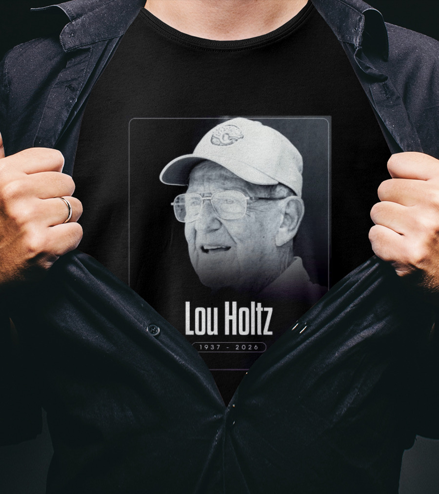 Lou Holtz 1937 2026 Notre Dame Icon Memoriam T-Shirt
