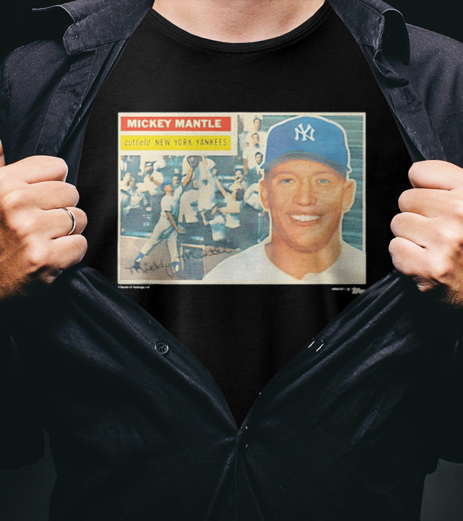 Mickey Mantle Outfield New York Yankees 1956 Topps Baseball Card T-Shirt