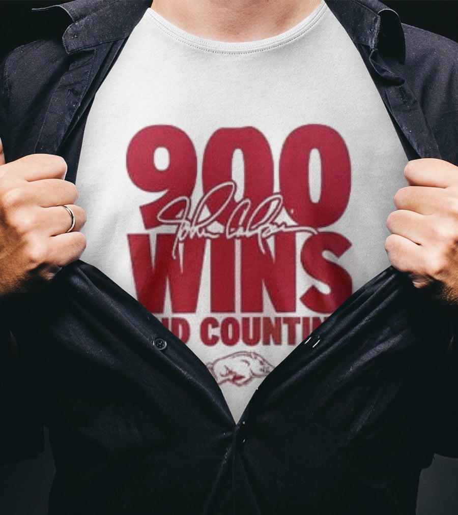 Arkansas Razorbacks Basketball 900 Wins And Counting Coach John Calipari 2026 T-Shirt