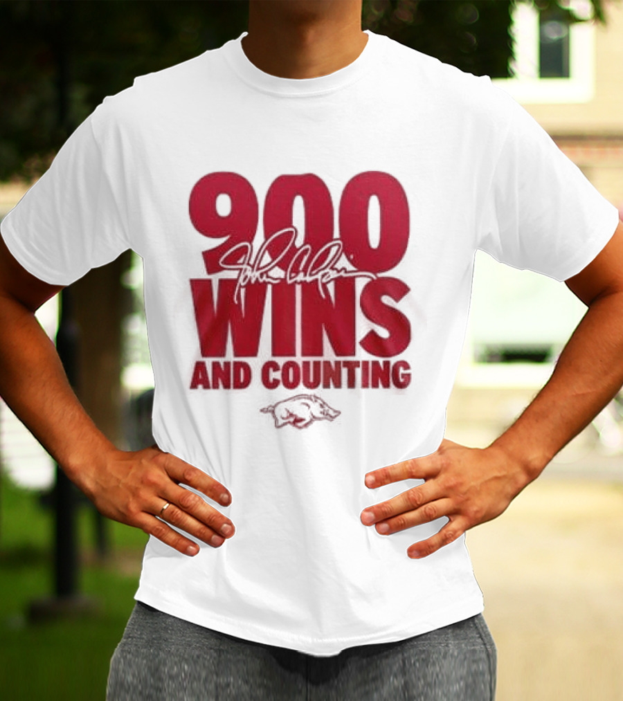 Arkansas Razorbacks Basketball 900 Wins And Counting Coach John Calipari 2026 T-Shirt