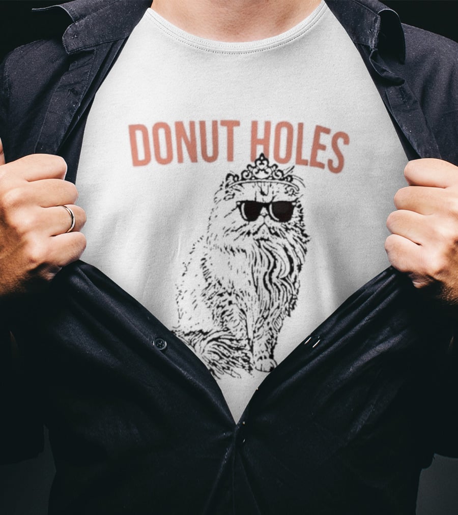 Donut Holes Persian Cat Sunglasses Crown T-Shirt