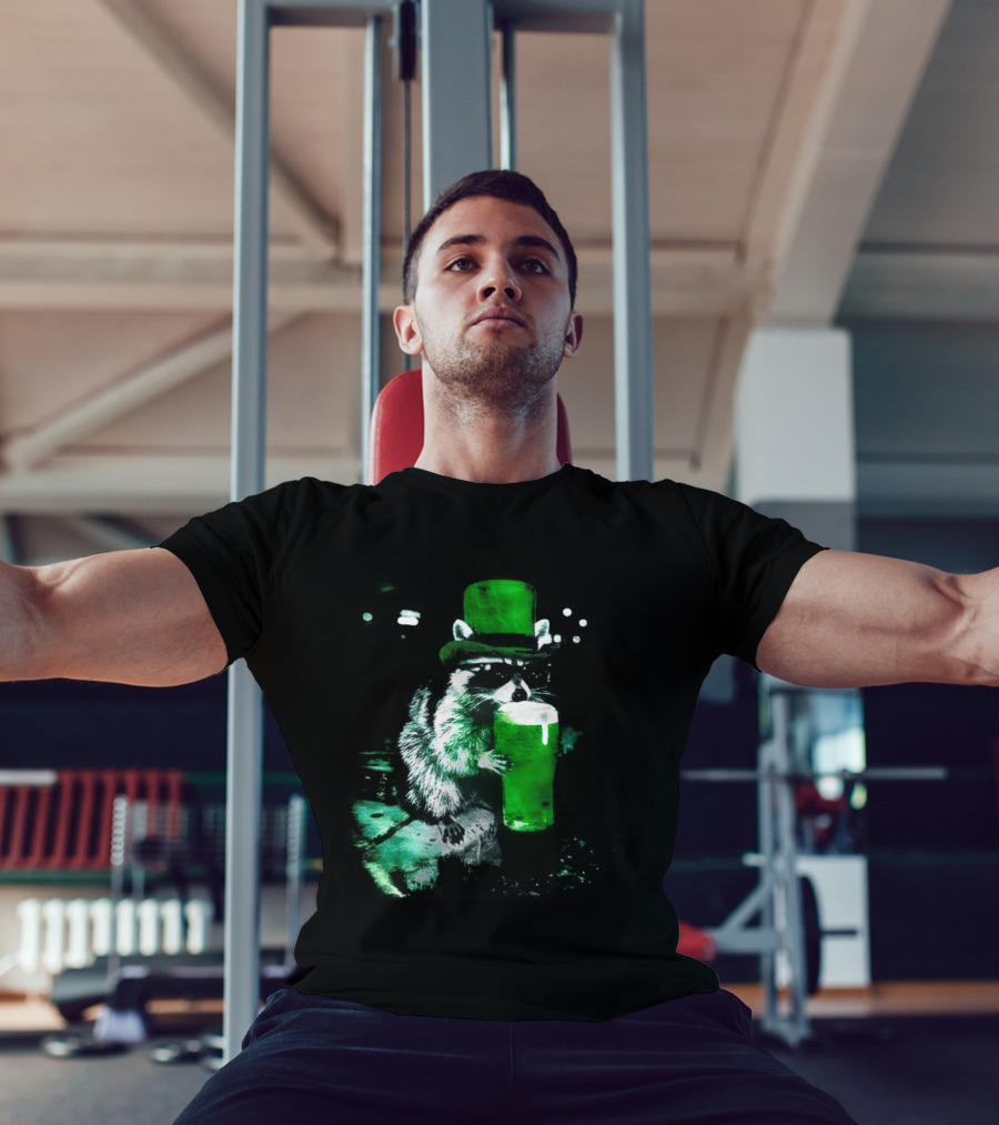 Drunk Irish Raccoon With Green Beer St Patricks Day 2026 T-Shirt