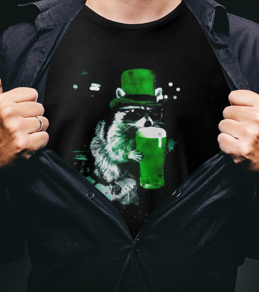 Drunk Irish Raccoon With Green Beer St Patricks Day 2026 T-Shirt