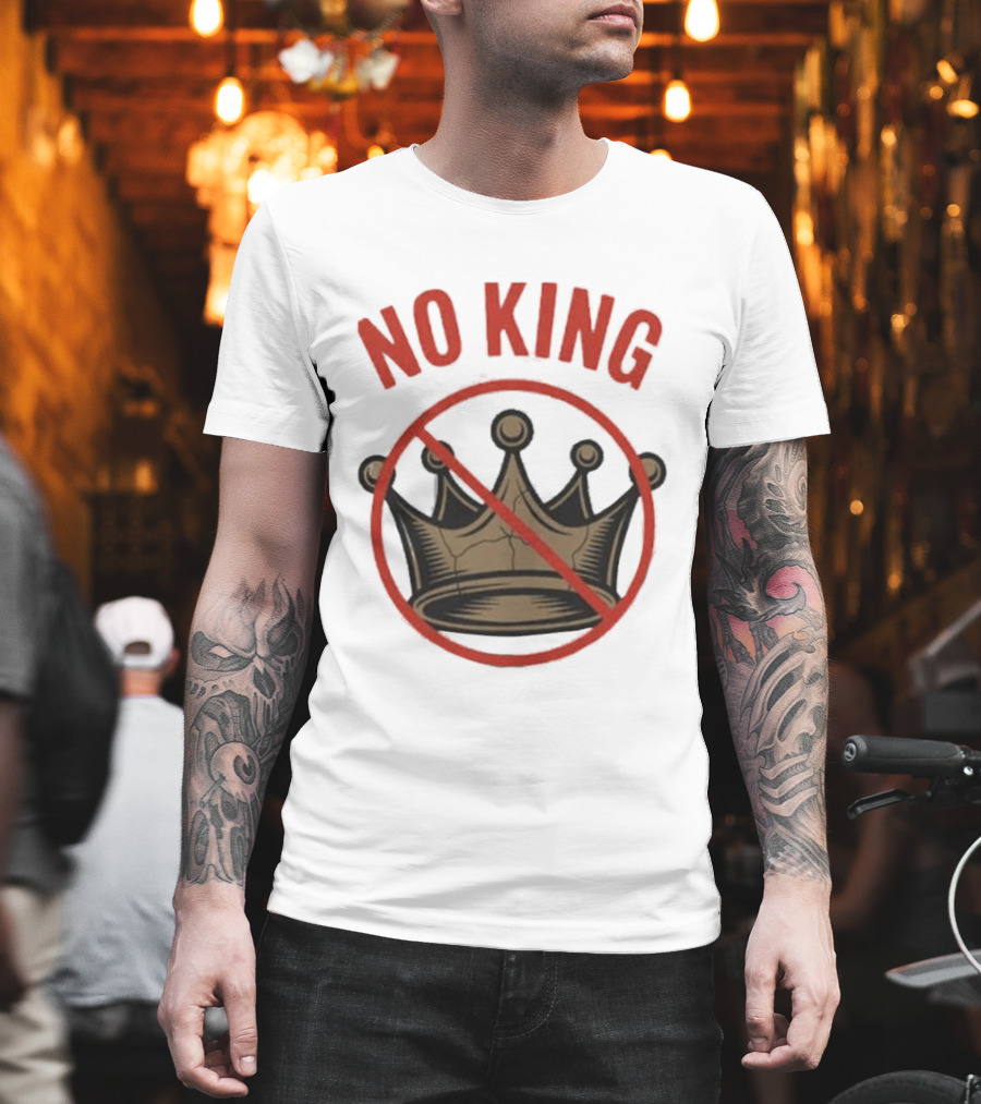 No King Anti Trump Crown Protest T-Shirt
