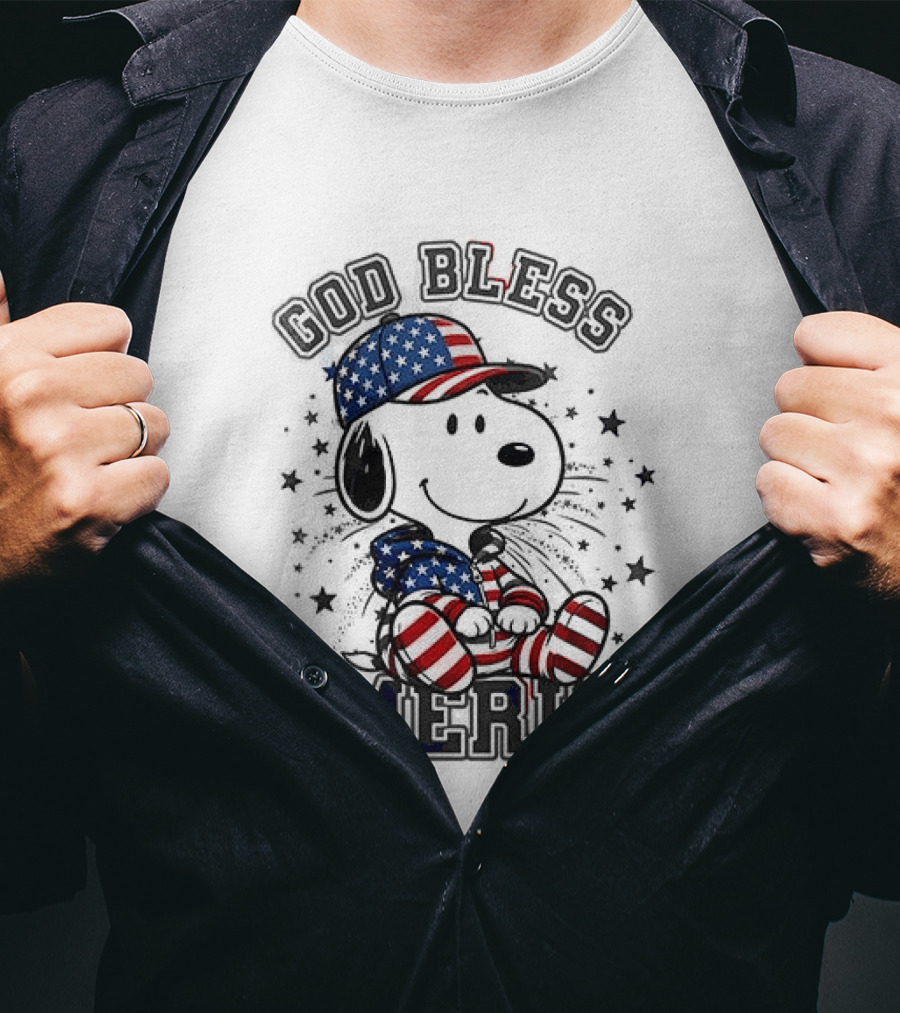 Peanuts Snoopy God Bless America Stars And Stripes T-Shirt