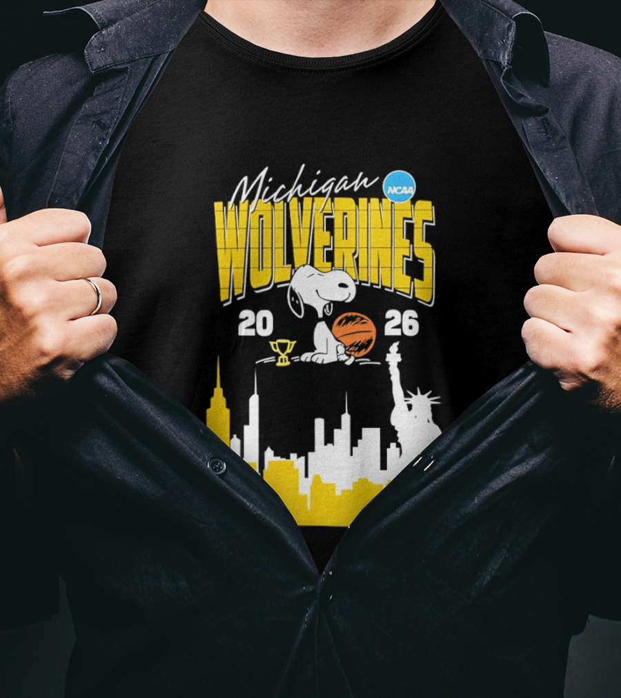 Michigan Wolverines NCAA Basketball Snoopy City Skyline 2026 T-Shirt