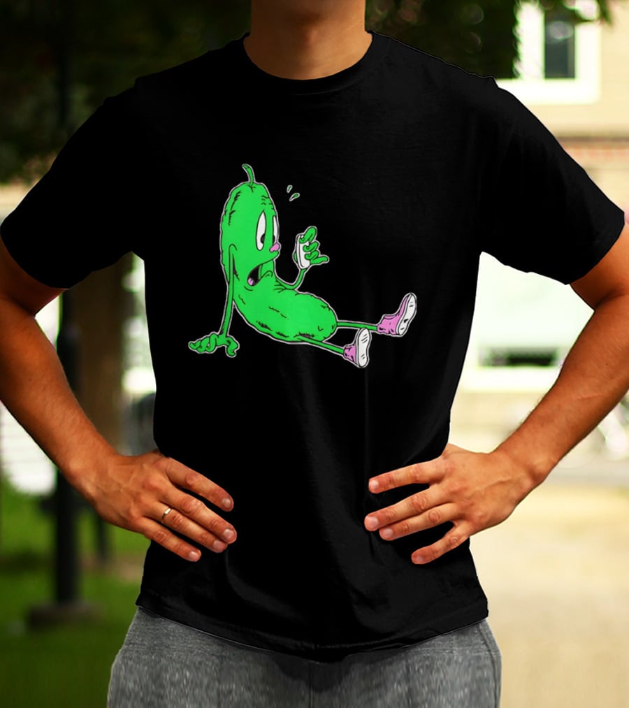 Stunsig Green Pickle Cartoon Phone Expression T-Shirt