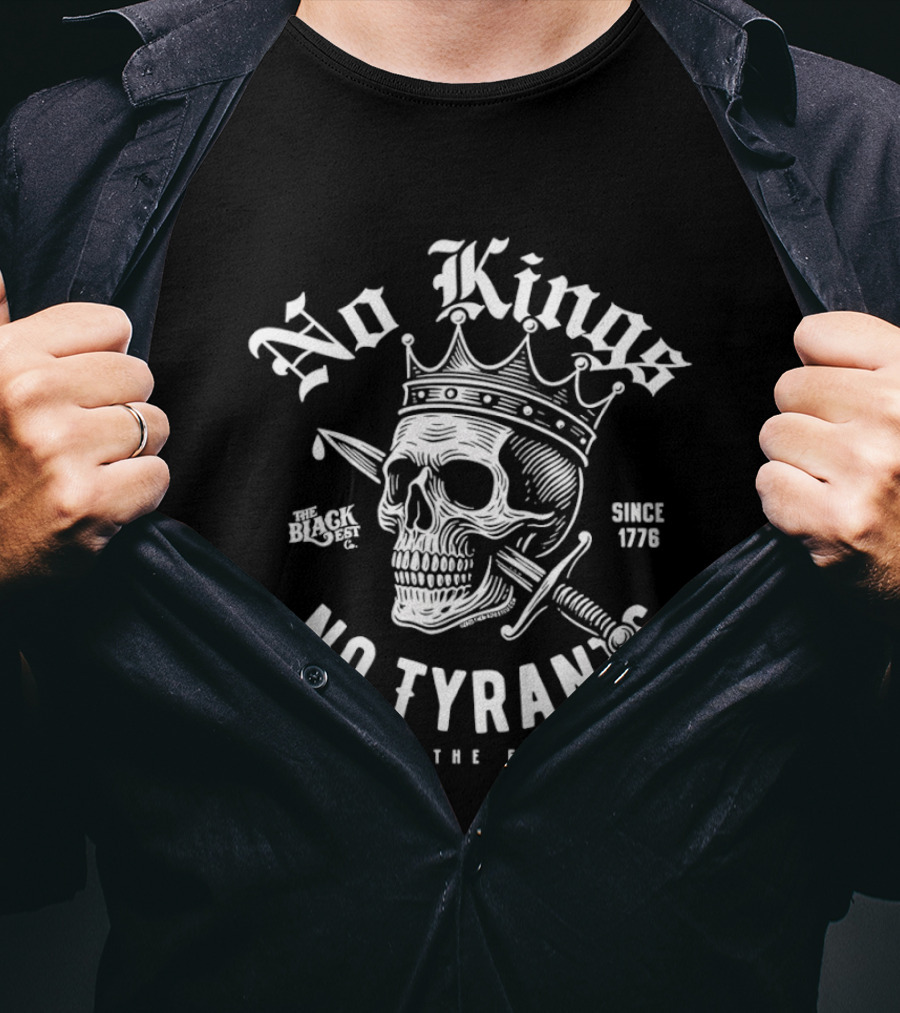 No Kings No Tyrants Skull Resist The Fascists Since 1776 T-Shirt